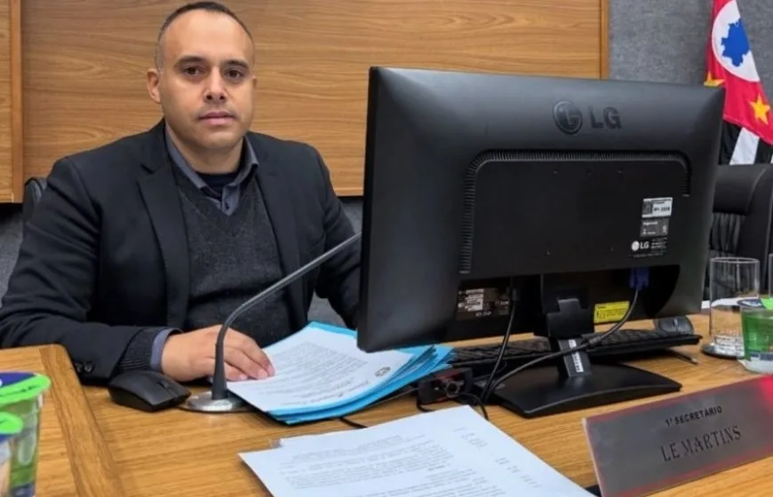 Lê Martins propõe reajuste salarial para Coveiros e Agentes Funerários