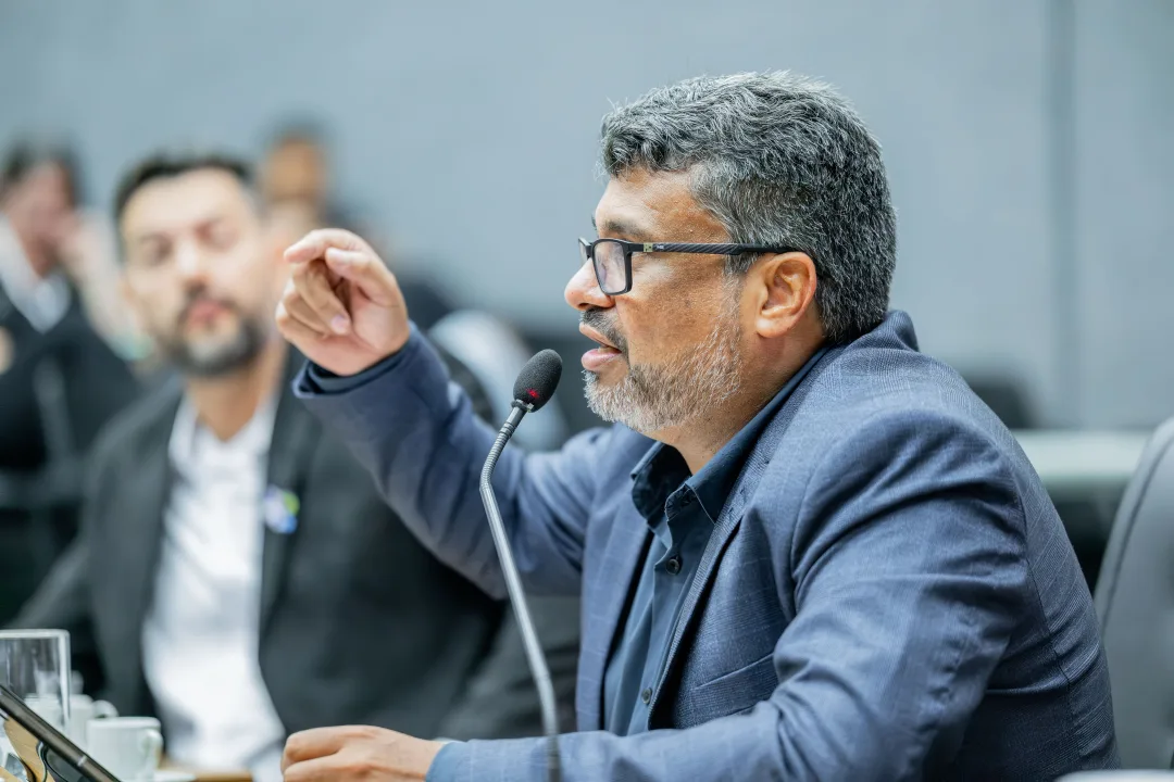 Edinho Domingues cobra explicações do IPSSC sobre investimentos no Banco Master