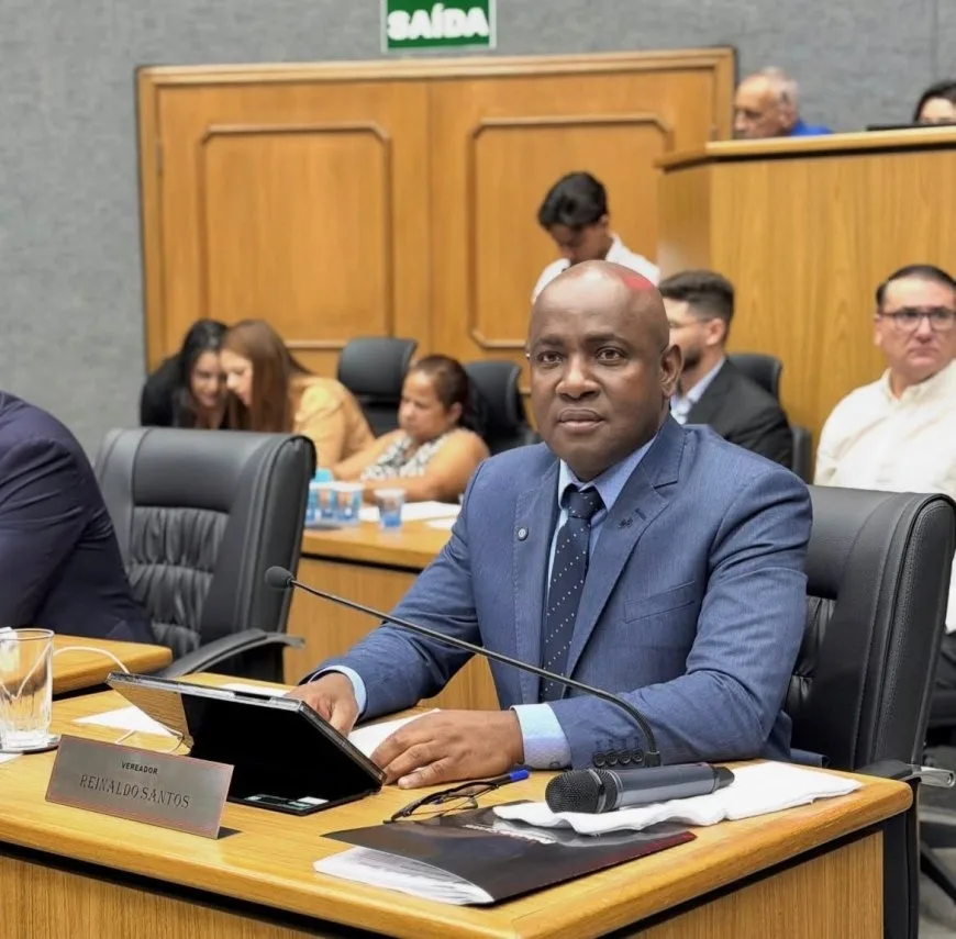 Reinaldo Santos solicita construção de praça no bairro Ipês, em Cajamar