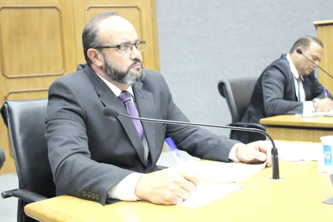 Parlamentares questionam regularização de casas do Água Fria