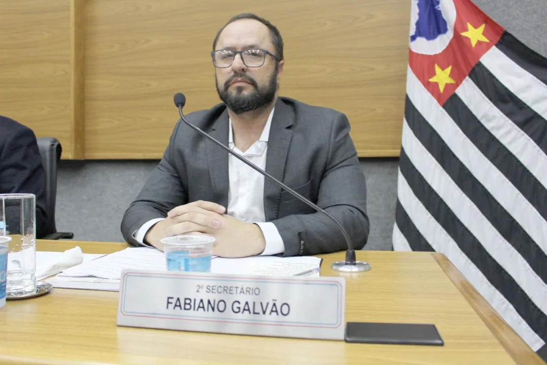 Fabiano Galvão cobra cumprimento da LEI que protege trabalhadoras