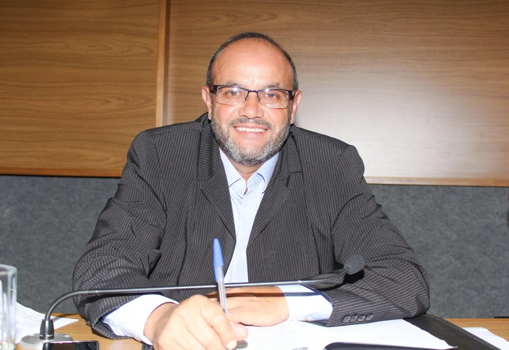 Vereador Carlinhos da Padaria pede vacinação domiciliar para idosos