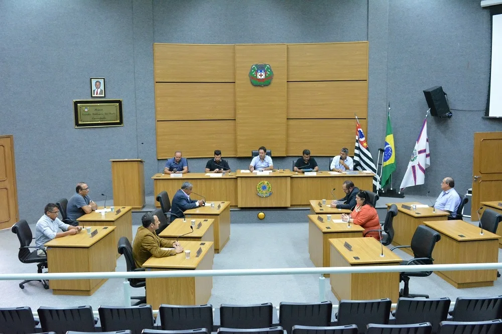 Câmara autoriza Prefeitura a fornecer alimentação básica aos alunos da rede pública de ensino 