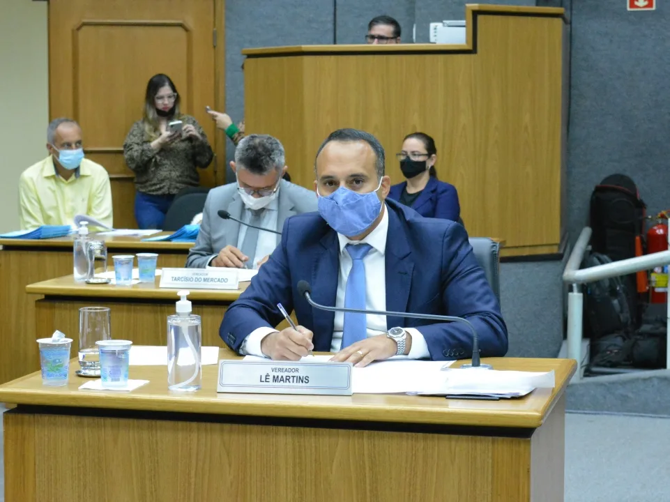 Lê Martins requer menos burocracia para o microempreendedor individual