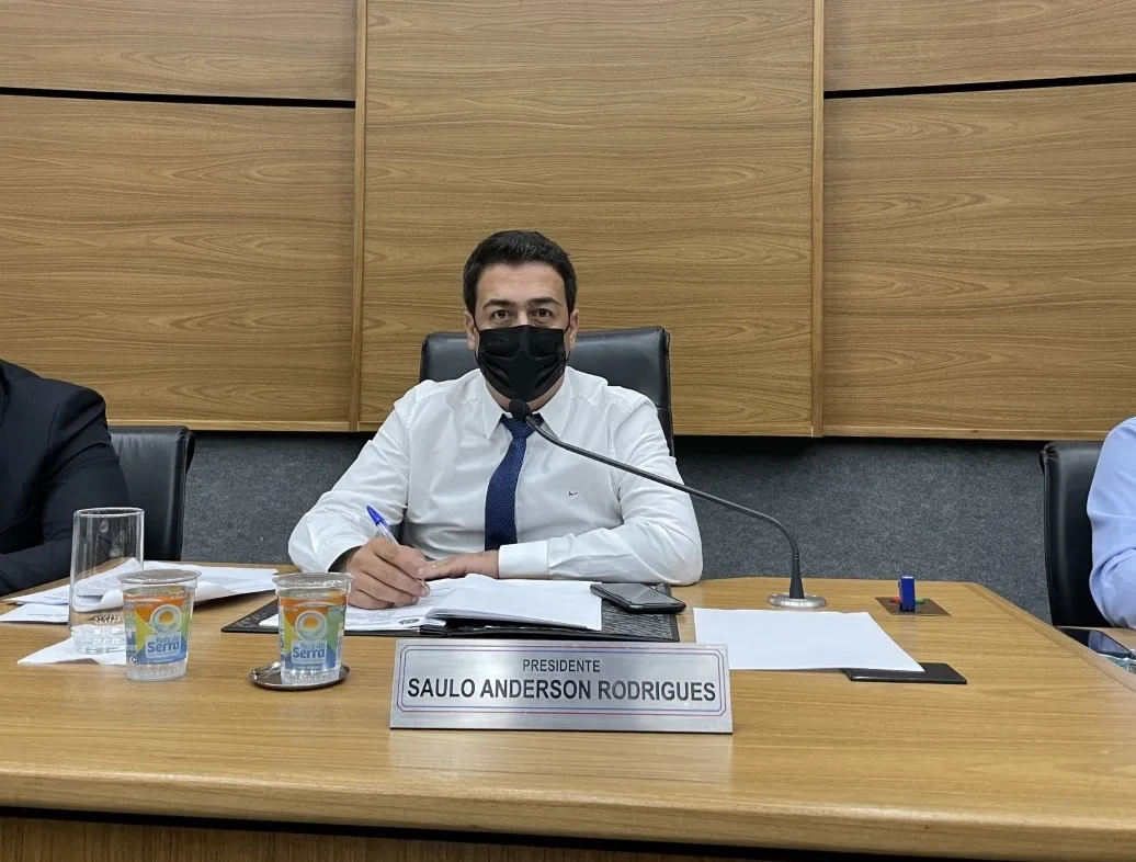 Vereador Saulo pede rapidez e empenho na regularização dos bairros