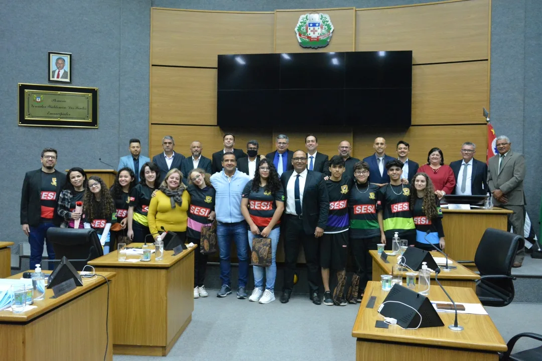 Equipe de robótica Robot Hunters recebe Moção de Aplausos