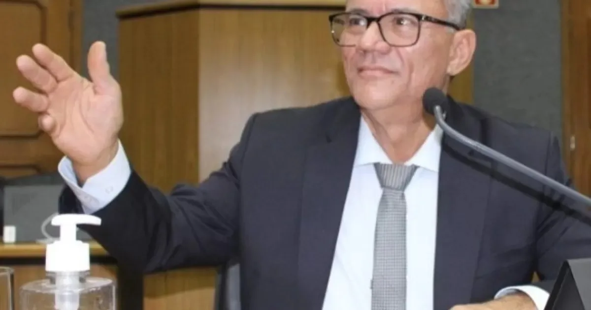 Tarcísio propõe implantação de novo sistema de sinalização em avenida do Guaturinho