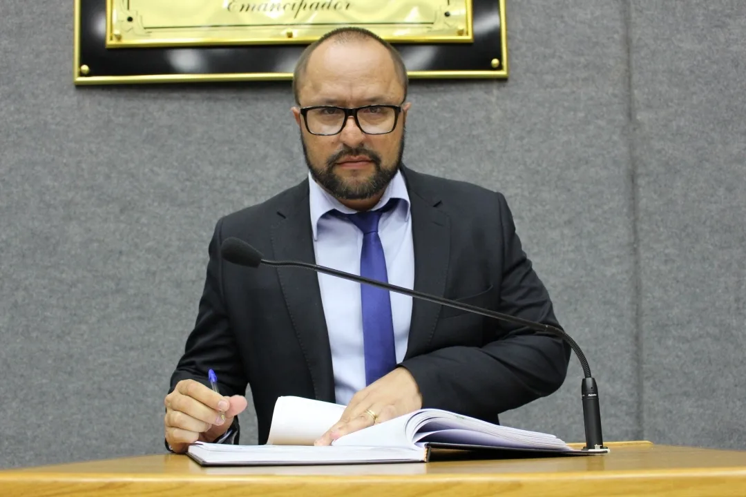 Vereador Fabiano Galvão Propõe Congelamento do IPTU e Tarifa de Ônibus em Cajamar