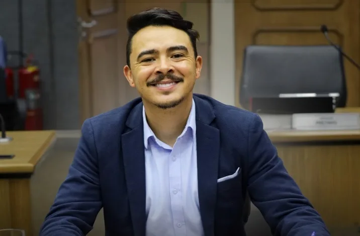 Vereador Pingo questiona Prefeitura sobre aulas de natação em Cajamar